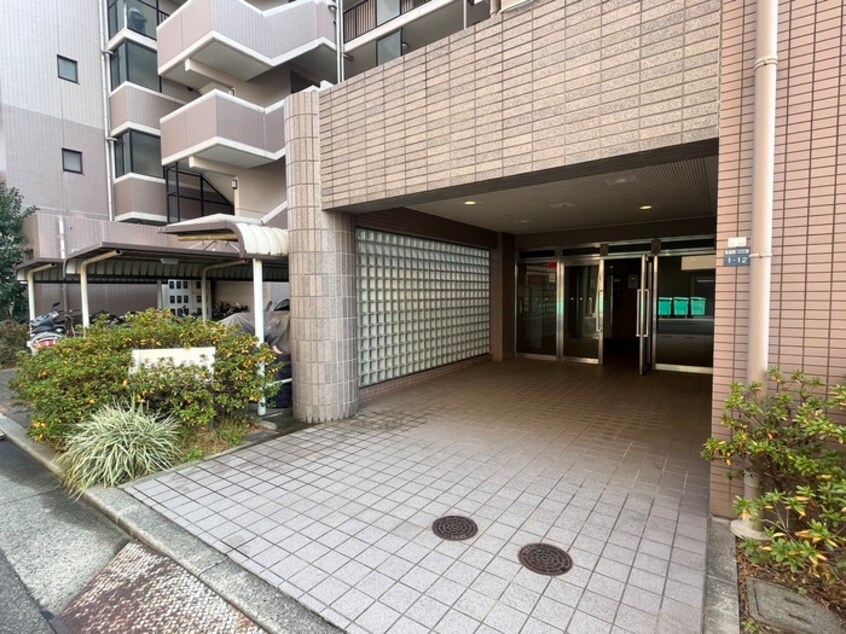 エントランス部分 ボシュケ鷹取