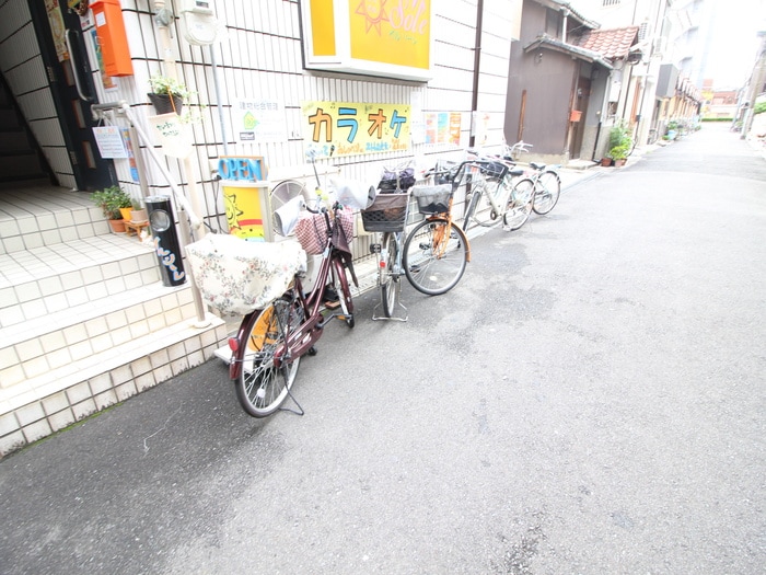 駐輪場 おしゃれ館