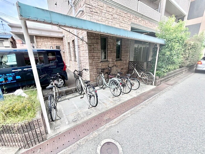 駐車場 ドルチェヴィ－タ萱島