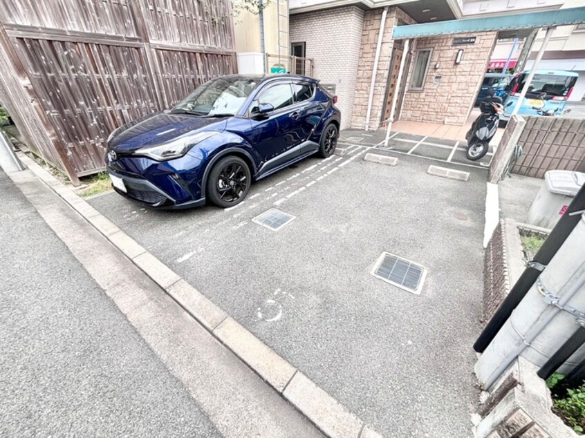 駐車場 ドルチェヴィ－タ萱島