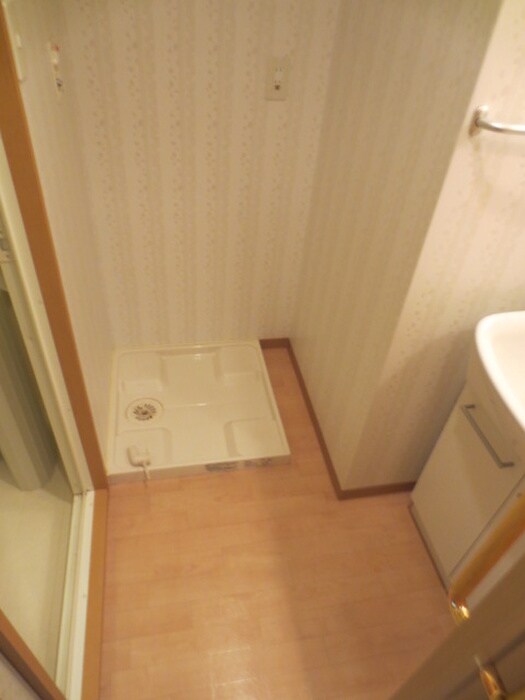 洗濯機置場 ドルチェヴィ－タ萱島