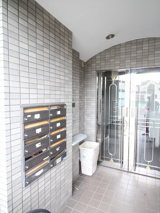 エントランス部分 ホ－プ・千里山