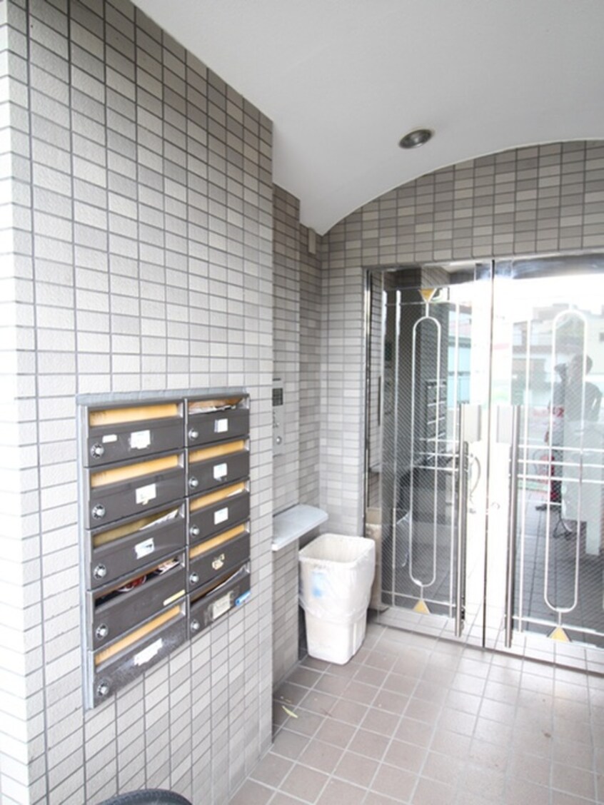 エントランス部分 ホ－プ・千里山