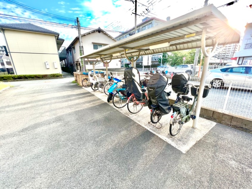 駐輪場 アグレアブル