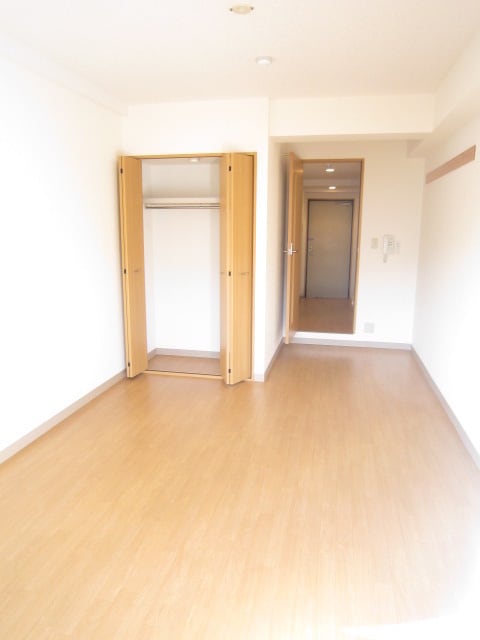 居室 ブランケネ－ゼ