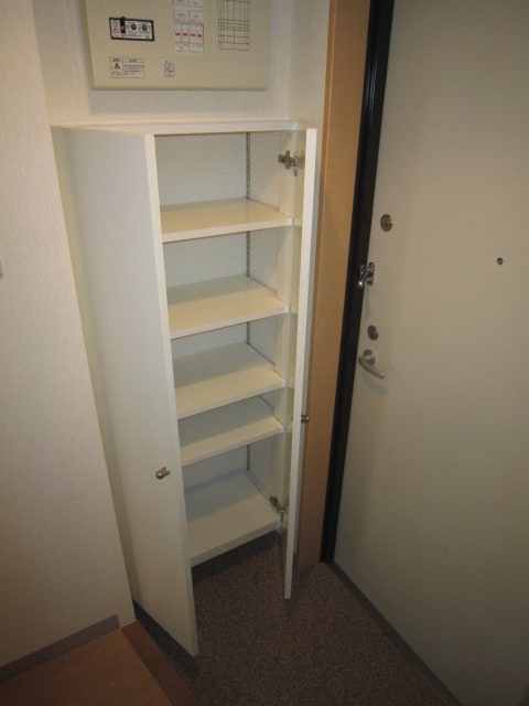 玄関 ブランケネ－ゼ