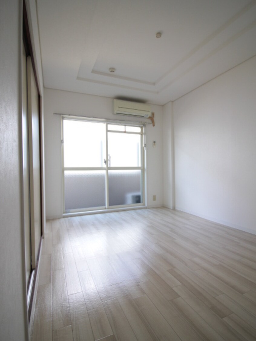 内観写真 ロイヤルヴィラ壱番館