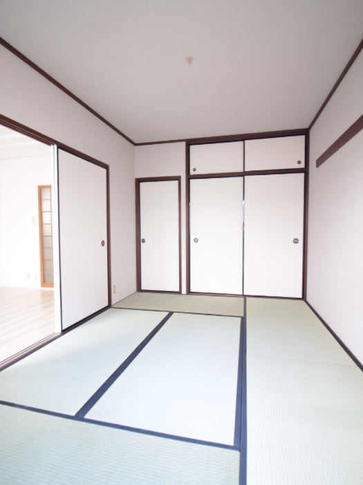 居室 ロイヤルヴィラ壱番館