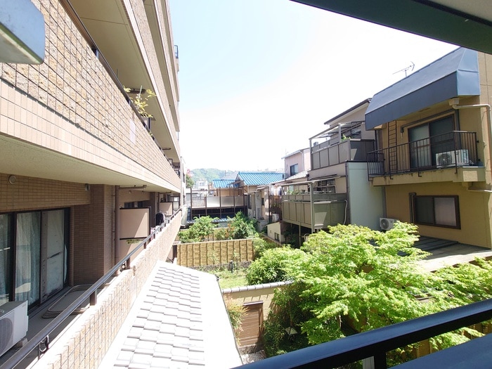 室内からの展望 ラトゥ－ル牧眞Ⅰ