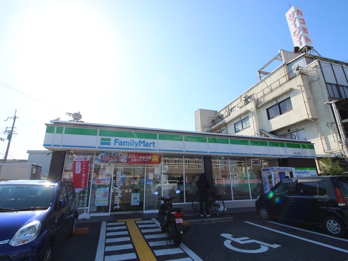 ファミリーマート大黒町店(コンビニ)まで1100m サニーレジデンス西三国K