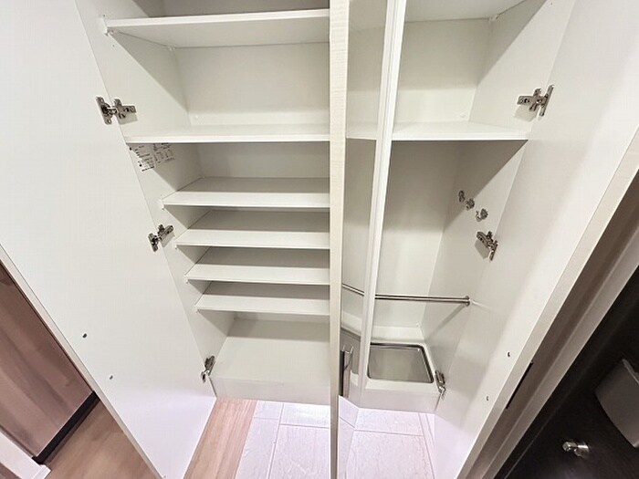 靴箱 ﾘｿｼｴ京都河原町ｴｸｽ（204）