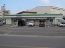 ファミリーマート柳町店(コンビニ)まで123m プチシャトー深田