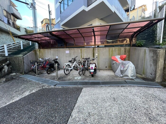 バイク置き場 LiAnge神戸北