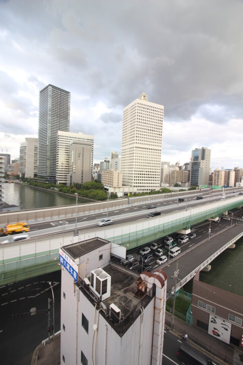 室内からの展望 セレニテ福島アリア