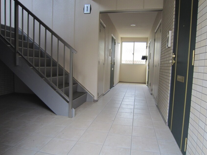 エントランス部分 アクティブＭ．Ｍ