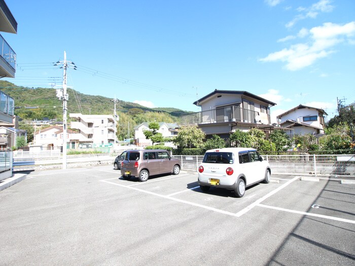 駐車場 ラフィシア