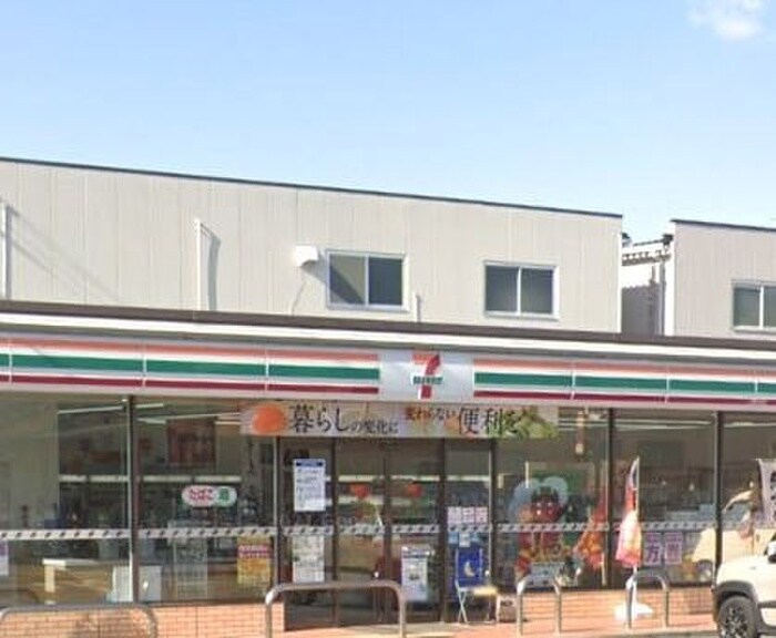 セブンイレブン東大阪衣摺4丁目店(コンビニ)まで296m ﾄﾞﾑｽｳｴｽﾄ