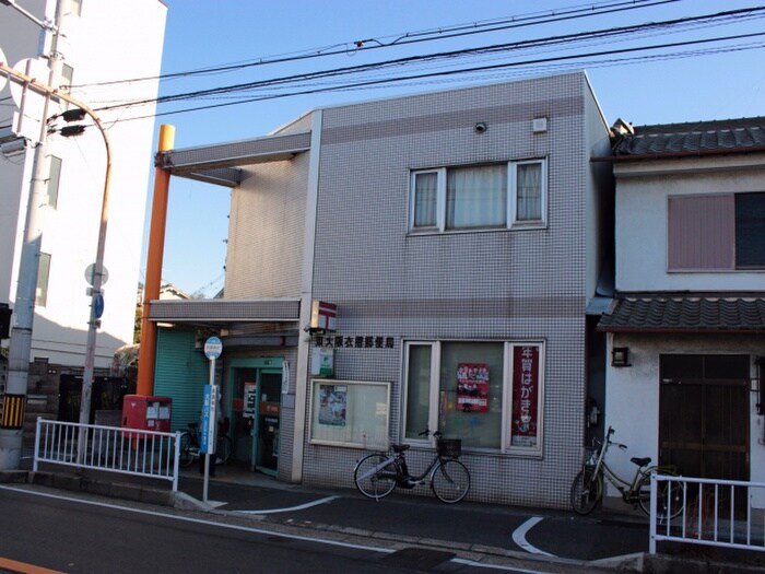 東大阪衣摺郵便局(郵便局)まで557m ﾄﾞﾑｽｳｴｽﾄ