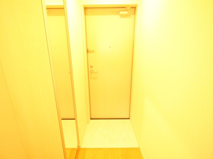 玄関 コンフォール道明寺駅西