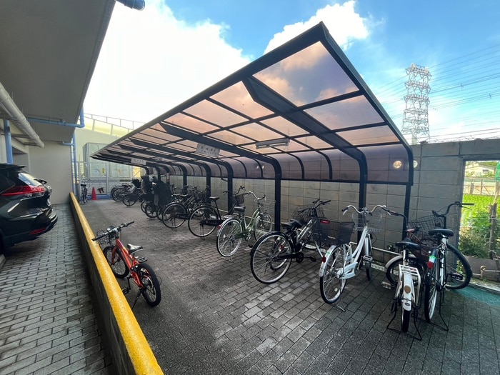 駐輪場 ラ・ビオーレ