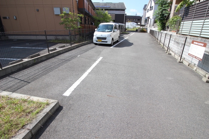駐車場 ルミエ－ルⅡ