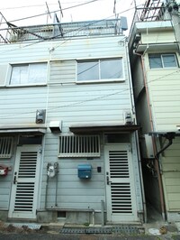 上野口町17番地貸家