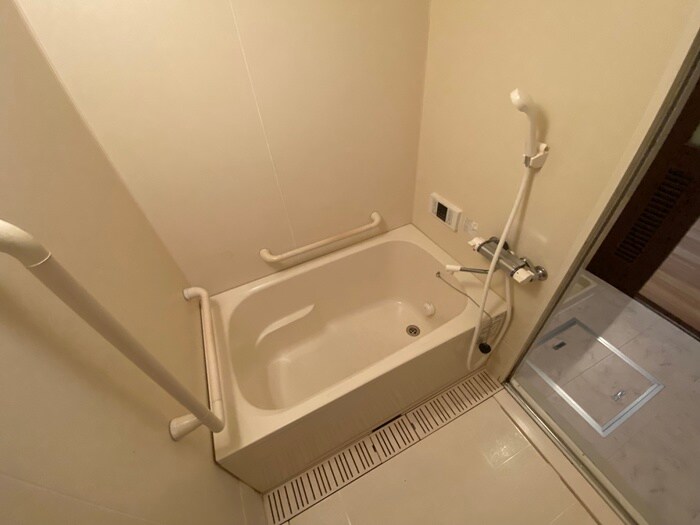 バス／シャワールーム等 アイズ甲東