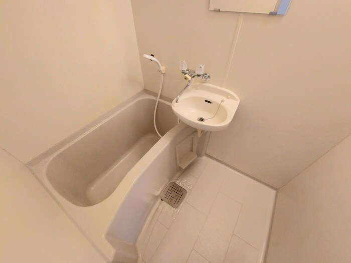 バス／シャワールーム等 モトヤマコルティ－レ