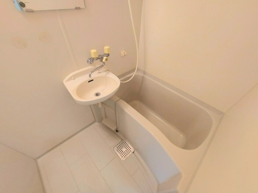 バス／シャワールーム等 モトヤマコルティ－レ