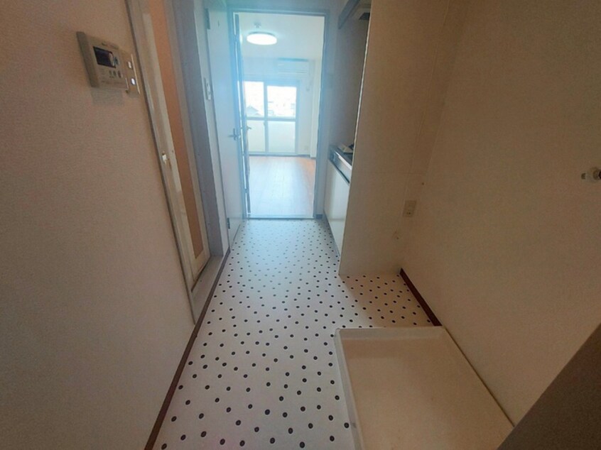 廊下 モトヤマコルティ－レ