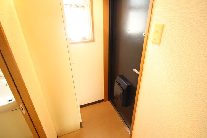 玄関 ローズミード総持寺