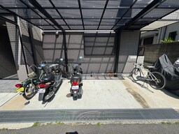 バイク置き場