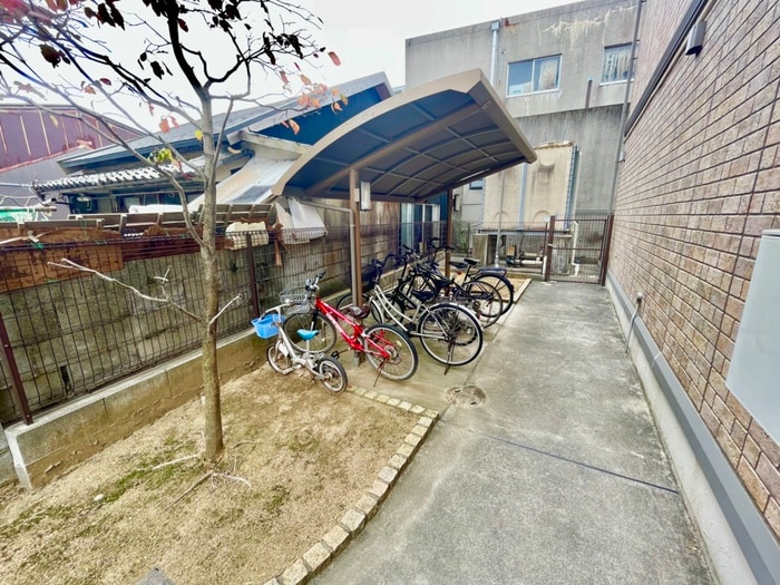 駐輪場 メゾン高津