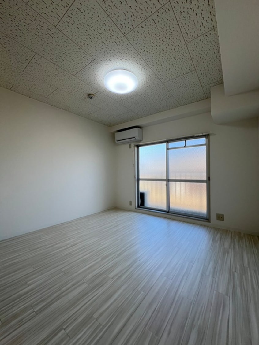 居室 サンヒルズ和泉