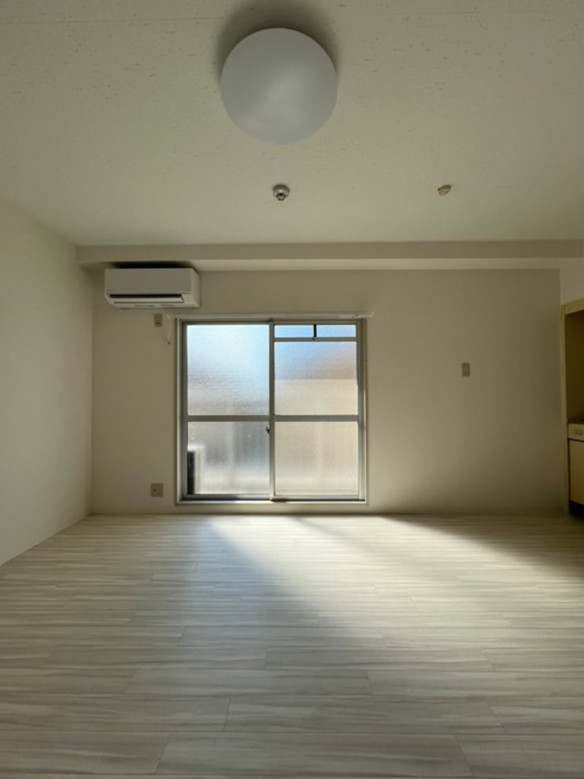 居室 サンヒルズ和泉