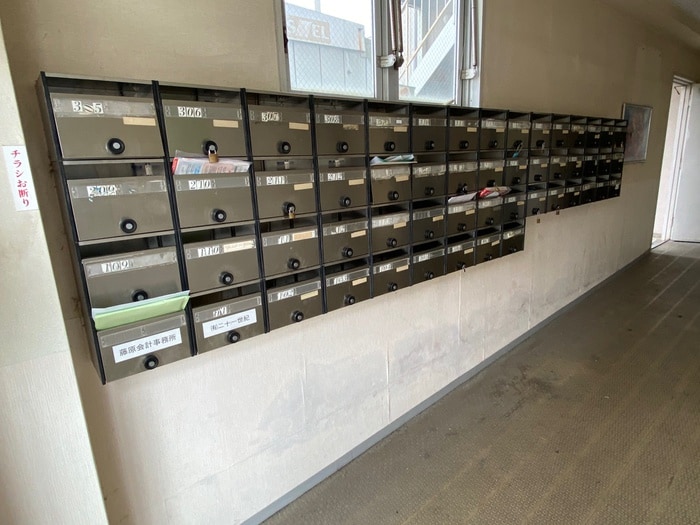 エントランス部分 サンヒルズ和泉