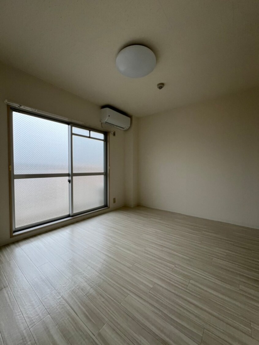 居室 サンヒルズ和泉