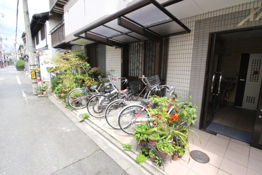 駐輪場 エクシブ林寺