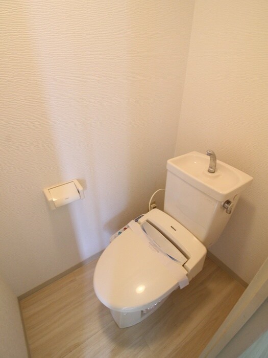 トイレ カ－サミクニ