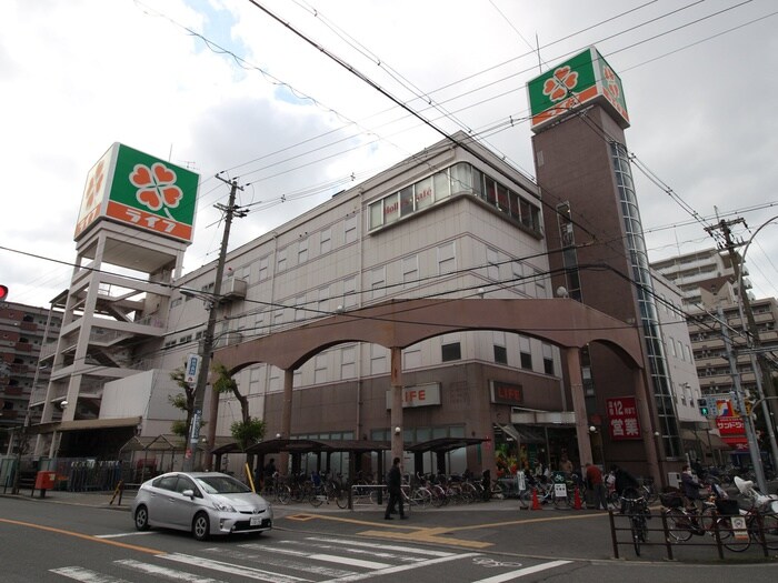 ライフ(スーパー)まで600m カ－サミクニ