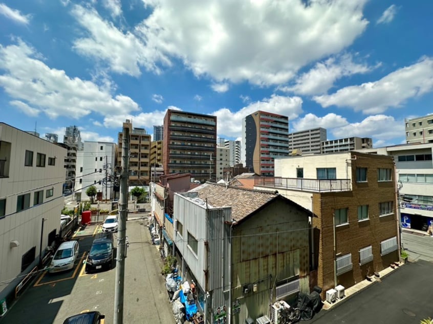 室内からの展望 Alivis北梅田