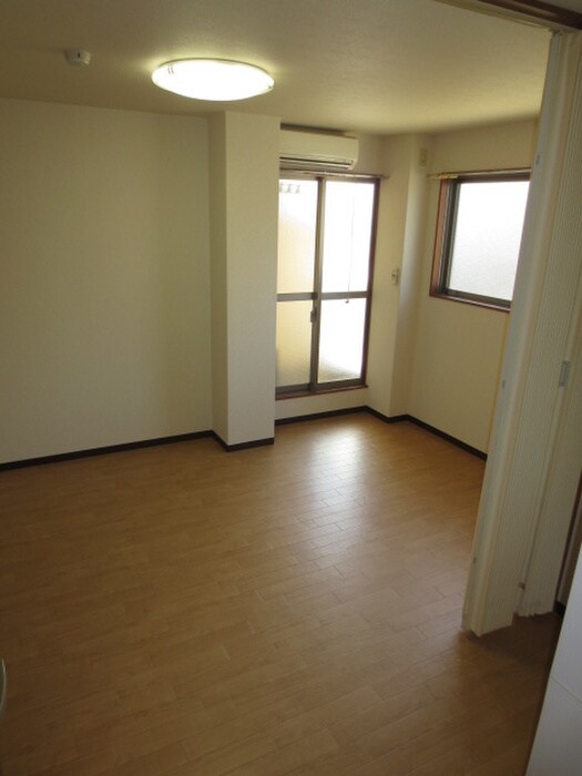 居室 コ－ポ・シャイン