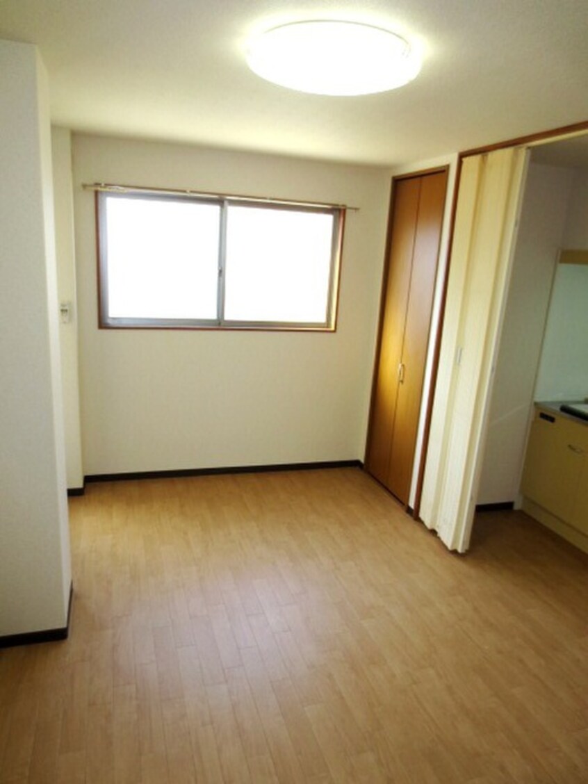 居室 コ－ポ・シャイン