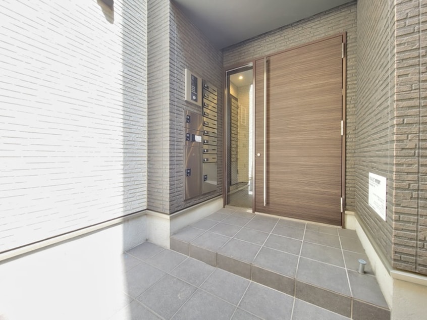 エントランス部分 ＲＥＧＡＬＥＳＴ堺南島町