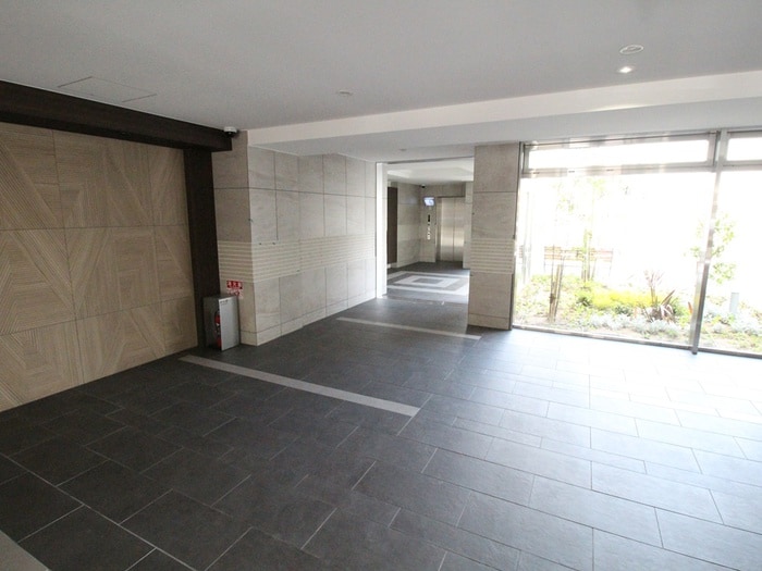 エントランス部分 クローバー・グランデ吹田