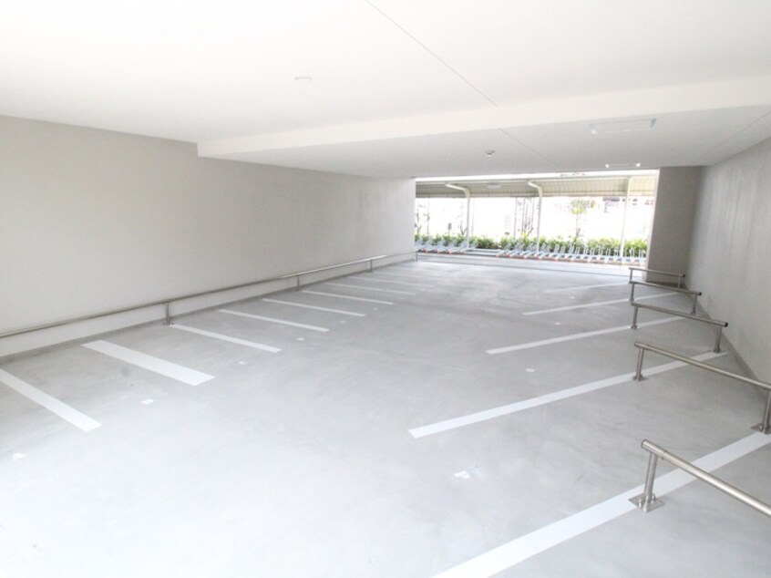 バイク置き場 クローバー・グランデ吹田