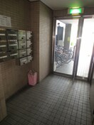 エントランス部分 プチメゾン磯路