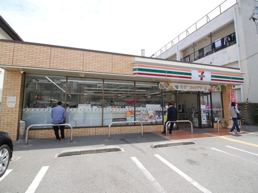 セブンイレブン(コンビニ)まで650m ONLYONE伊丹中央