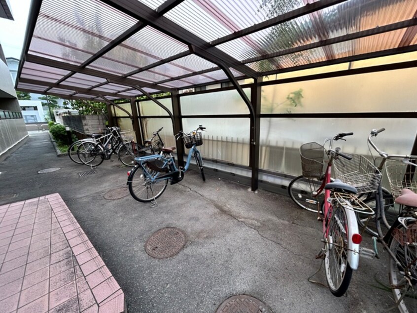 駐輪場 チェリ－ハイツ