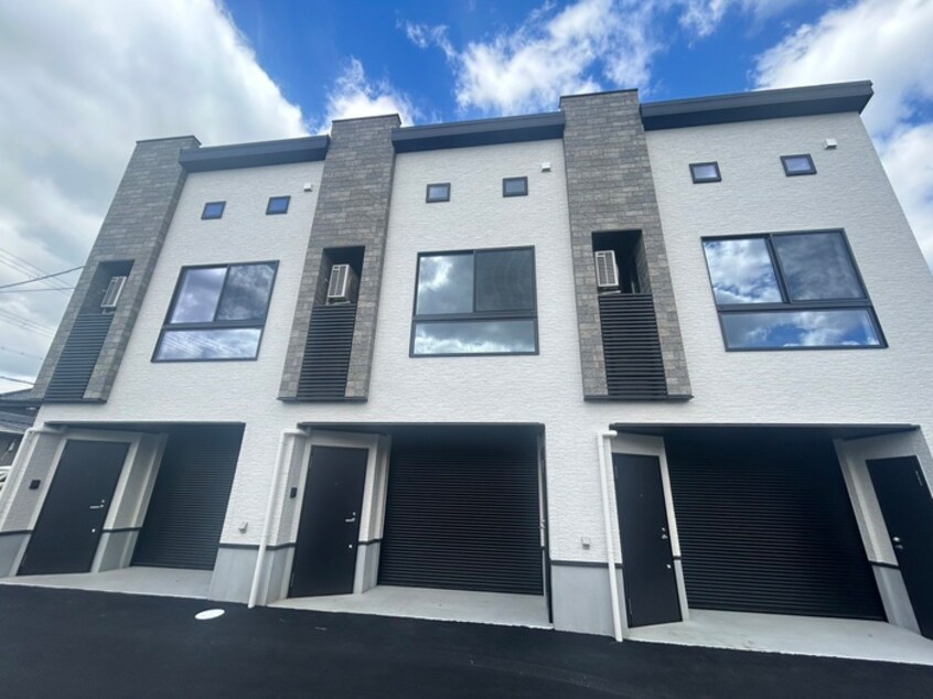 外観写真 ライトベース粟生外院